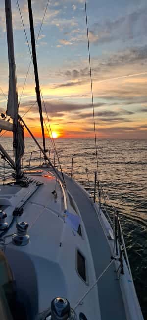 Porto:Magical shared Sunset Ocean,with drinks&snacks(orDay) - FAQs About the Porto Sunset Sailboat Tour