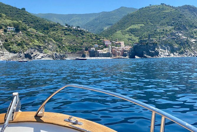 Portovenere private tour - Onboard Experience & Amenities