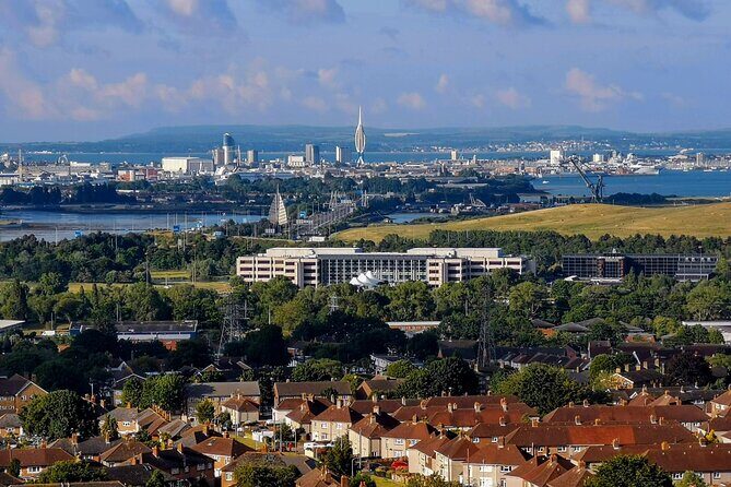 Portsmouth Tour App, Hidden Gems Game and Big Britain Quiz (1 Day Pass) UK - Authentic Insights from Reviewers
