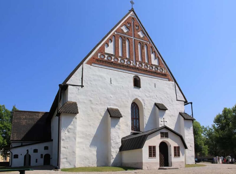 Porvoo Old Town&Riverside Heritage Guided Tour from Helsinki - What Makes This Tour Stand Out?