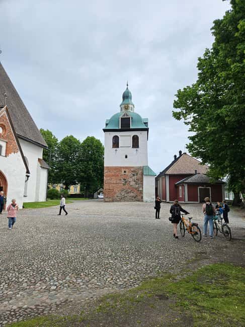 Porvoo Old Town&Riverside Heritage Guided Tour from Helsinki - The Authenticity of the Experience