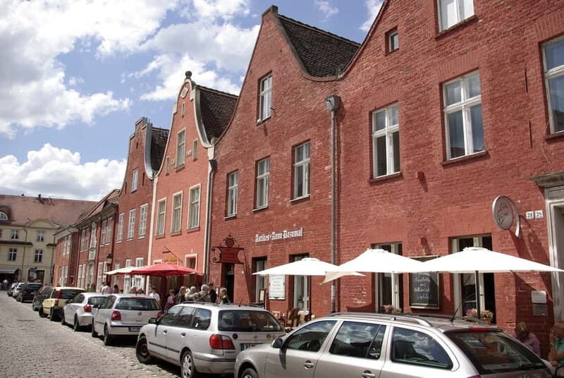 Potsdam: 5-Hour-Tour "Parks & Palaces" from Berlin by VW-Bus - The Sum Up