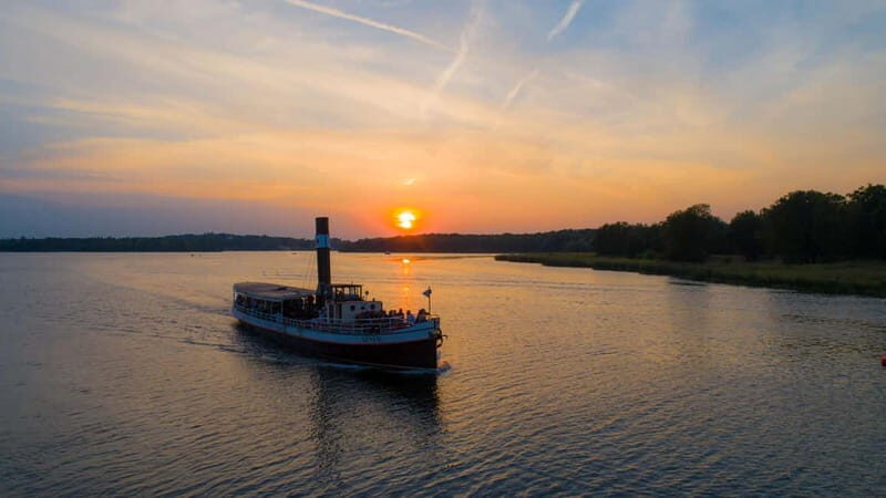 Potsdam: Original steam ship Gustav from 1908. Coal-fired, boat tour - Key Points