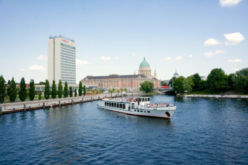 Potsdam: Palace Tour by Boat - Key Points
