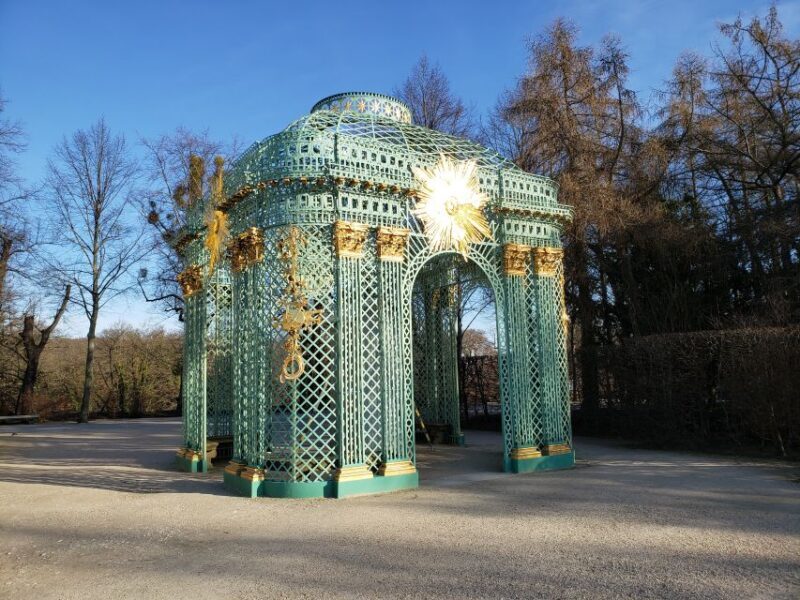 Potsdam: Private Bus Tour with Park Walk to Sanssouci Palace - Exploring the Full Itinerary