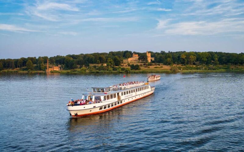 Potsdam: The evening Wannsee tour. Castles, parks, and villas. - The Sum Up