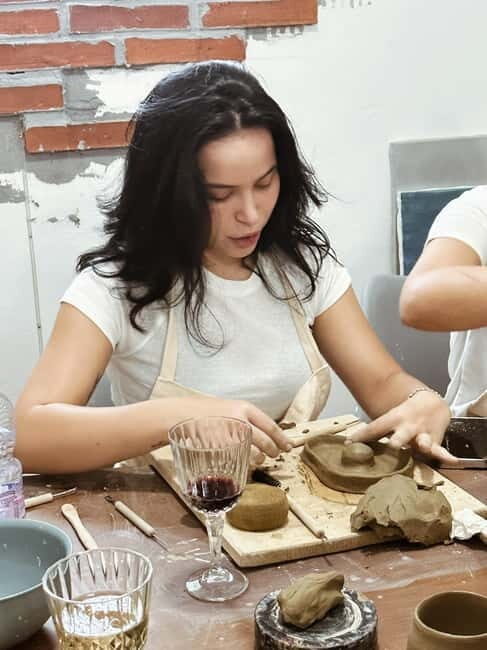 Pottery and Wine Workshop in Tirana - An In-Depth Look at the Experience