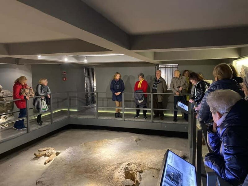 Pozna: Cathedral Island and ródka District Guided Tour - Art, Murals, and the Spirit of Ródka