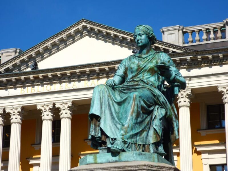 Pozna: Private Highlights Tour with a local guide - The Experience: A Personal Touch in a Bustling City