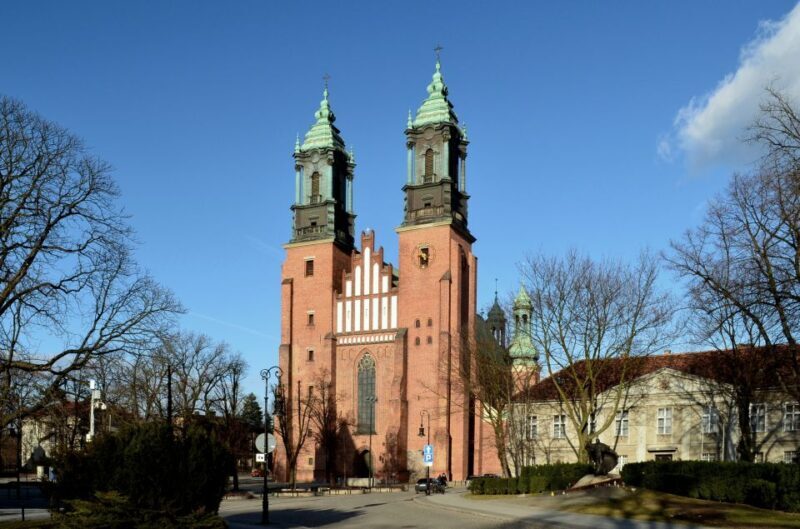 Poznan: Srodka District and Cathedral Island Private Walking - FAQ
