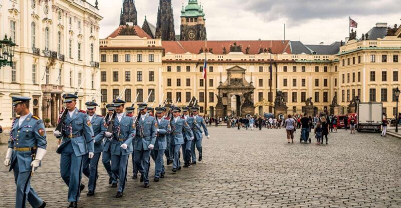 Prague: 1-Hour Castle Tour With Fast-GET Admission Ticket - The Experience in Practice: Real Travelers’ Insights