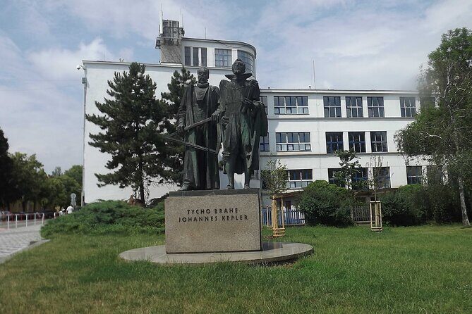 Prague: 1-Hour Castle Tour With Fast-GET Admission Ticket - Final Thoughts: Who Is This Tour Best For?