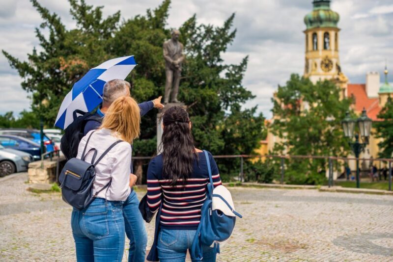 Prague: 1-Hour Castle Tour With Fast-GET Admission Ticket - Who Is This Tour Best Suited For?