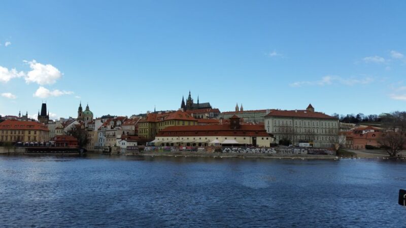 Prague: 2-Hour Lunch Cruise on the Vltava River - The Sum Up