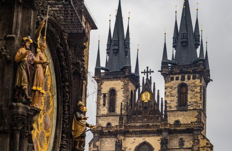 Prague: 3-Hour Walking Tour of Old Town & Prague Castle - Practical Considerations