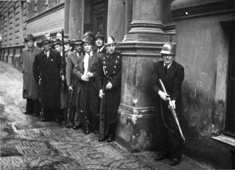 Prague: 3-Hours Wars & Totality Guided Walking Tour - Practical Details and Booking