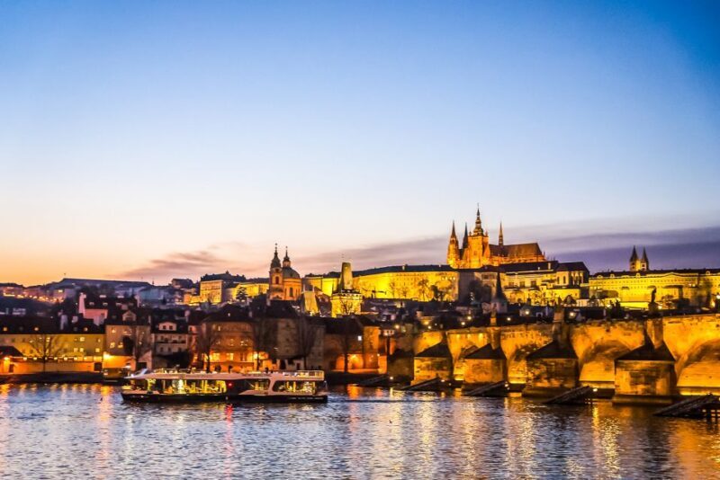 Prague: 50-Minute Sightseeing Evening Cruise - Highlights of the Landmarks