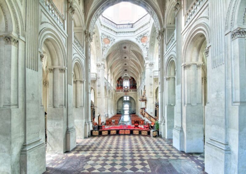 Prague: A. Vivaldi - The Four Seasons at St. Salvator Church - Key Points
