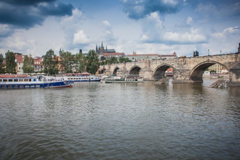 Prague: Afternoon Beer Cruise with Drinks Included - Who Should Consider This Cruise?