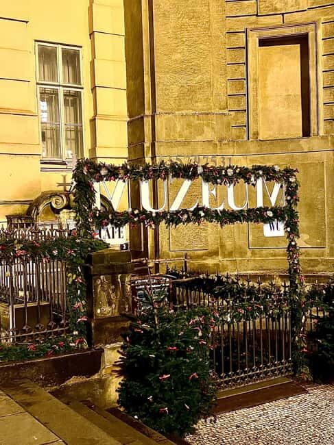 Prague Beer Adventure and Historical guided tour - Key Points