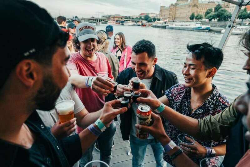Prague: Booze Cruise with Open Bar and Duplex Entry - Key Points