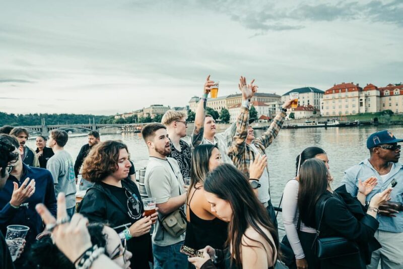 Prague: Booze Cruise with Open Bar and Duplex Entry - Final Thoughts
