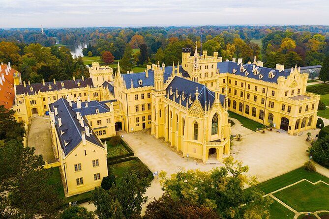 Prague-Budapest One-Way Sightseeing Day Tour - Authentic Experiences from Traveler Reviews