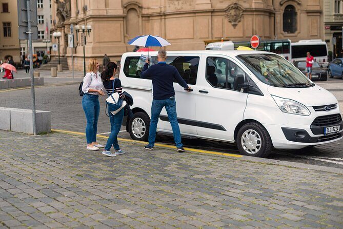 Prague Castle: Admission Ticket With Bus Transfer And Audioguide - An In-Depth Look at the Tour Experience