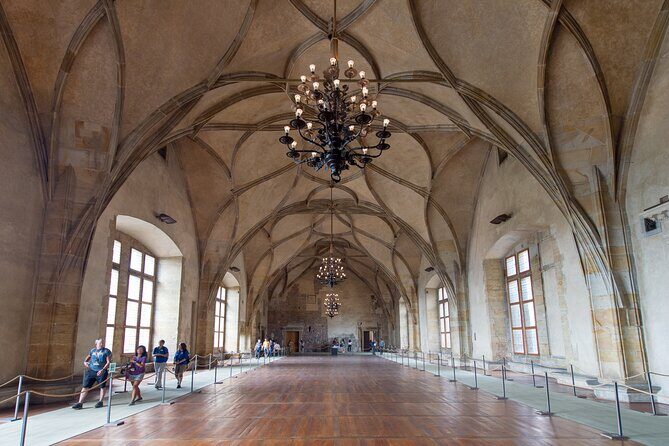 Prague Castle and St. Vitus Cathedral Private Walking Tour - An In-Depth Look at the Prague Castle Experience