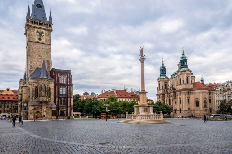 Prague: Castle, National Museum & Town Hall Tickets & Audio - A Closer Look at the Experience