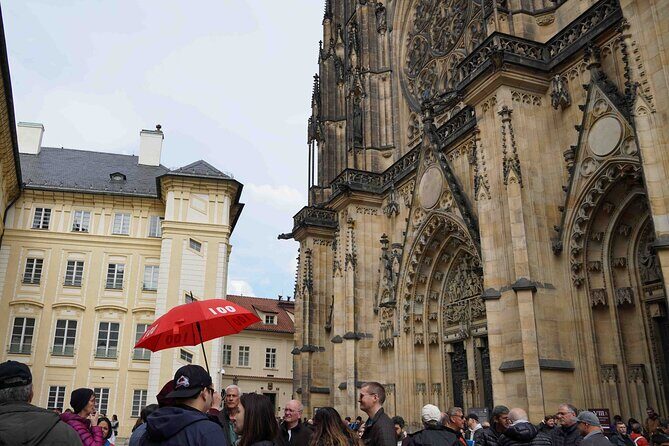 Prague Castle Walking Tour (Tip-based tour) - FAQs