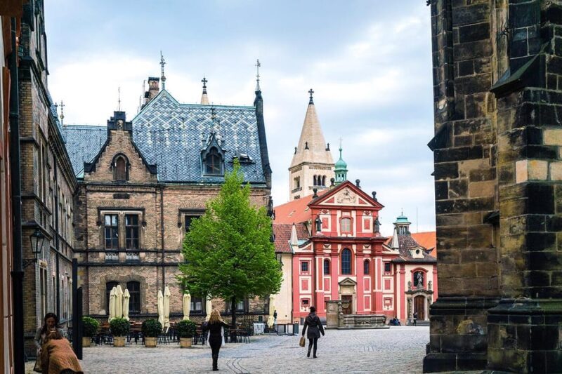 Prague Castle Walking Tour with Live Guide - What’s Included and Practical Details