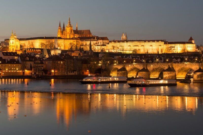 Prague: City Tour and Dinner Cruise with Hotel Pickup - An In-Depth Look at the Tour Experience
