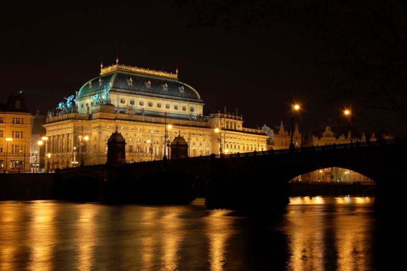 Prague: City Tour and Dinner Cruise with Hotel Pickup - Final Thoughts: Who Will Love This Experience?