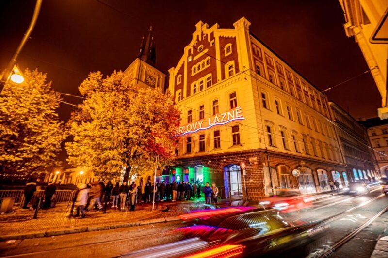 Prague: Entry ticket to Ice Pub Prague with Nightclub Option - The Icepub Prague Experience: What to Expect
