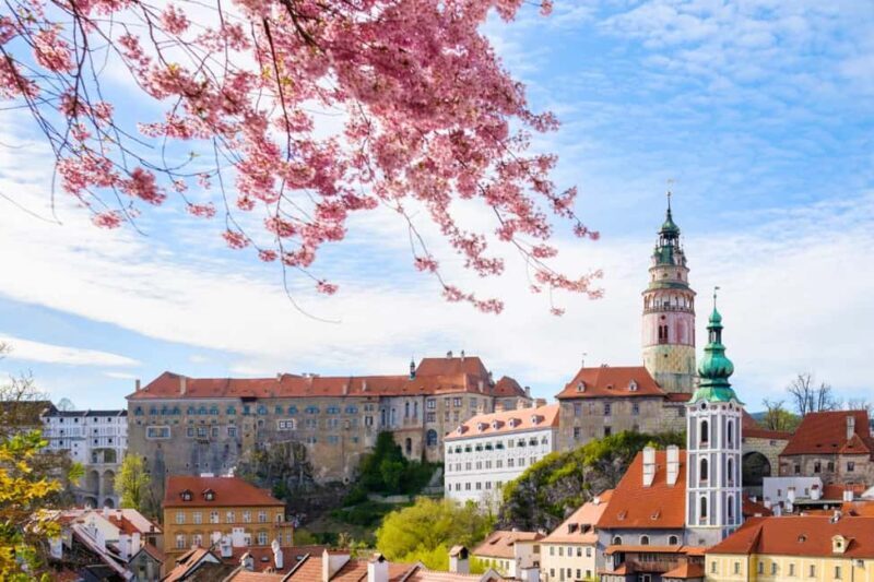 Prague: eský Krumlov & Bohemian Village Day Trip with Lunch - Key Points