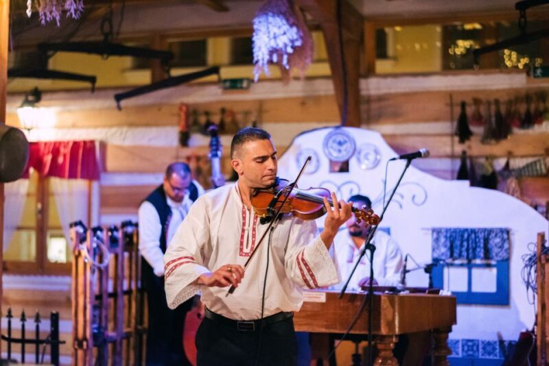 Prague: Folkloric Dinner Show with Unlimited Drinks - Who Will Love This Experience?