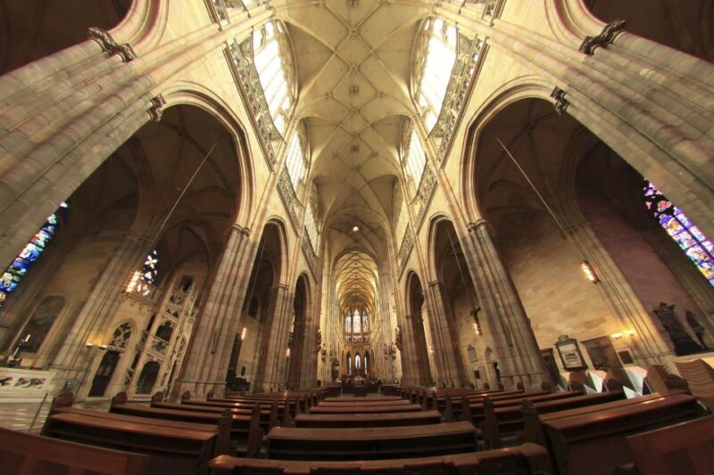 Prague: Full-Day Tour with Lunch and River Boat Cruise - Key Points