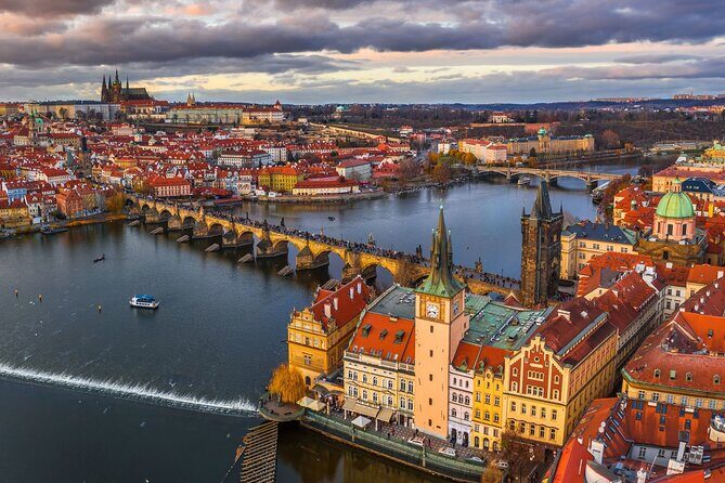 Prague Guided Walking Tour and Cruise with Authentic Czech Lunch - What to Expect from the Tour
