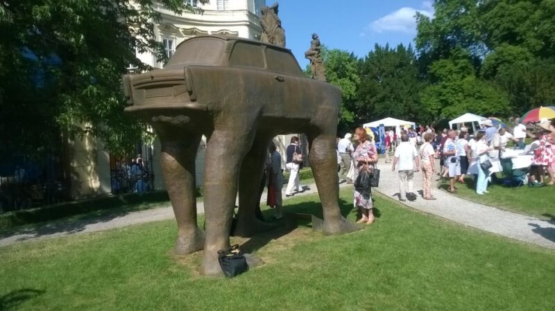 Prague: Highlights Walking Tour to the German embassy 1989 - FAQ