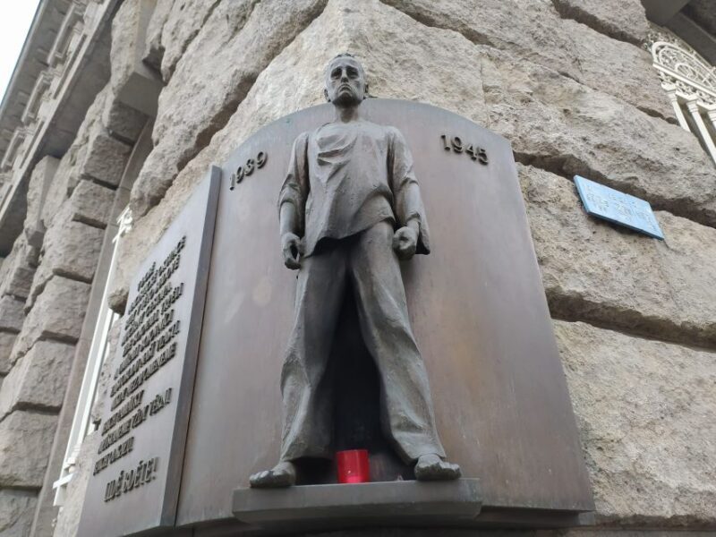 Prague: Historical Walking Tour with Focus on World War 2 - Is the Price Worth It?