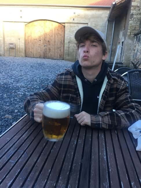 Prague: Local Neighborhoods and Pubs Walking Tour - Who Should Book This Experience?