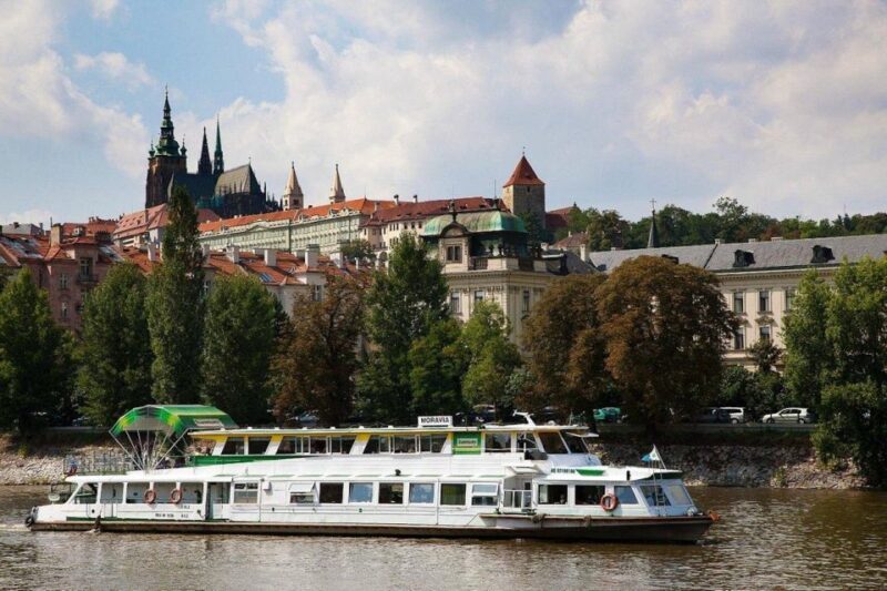 Prague: Lunch Cruise on Vltava River with open Buffet - Who Is This Experience Best For?