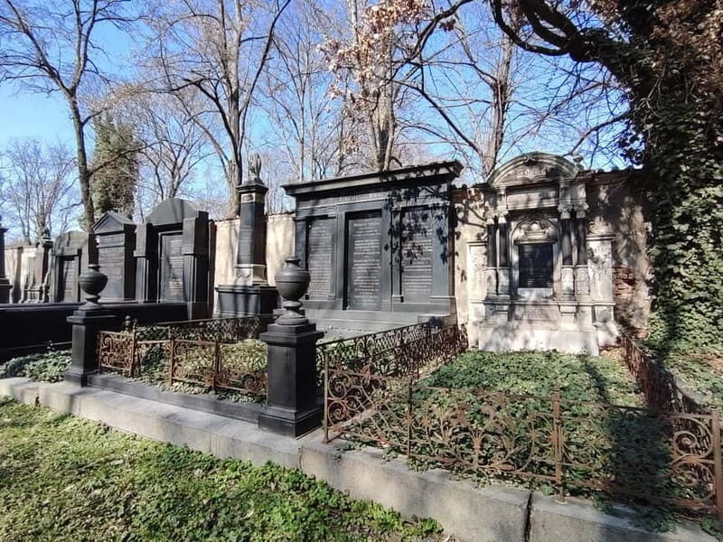 Prague: New Jewish Cemetery Guided Tour - Final Thoughts