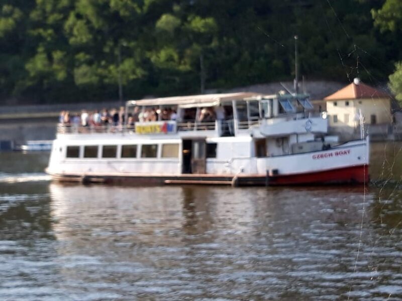 Prague: New Year's Eve Cruise through Midnight - Who Is This Cruise Perfect For?