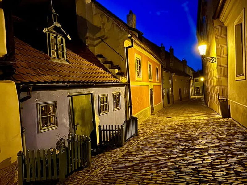 Prague: Night Walk through Prague Castle with City Views - An In-Depth Look at the Night Walk Experience