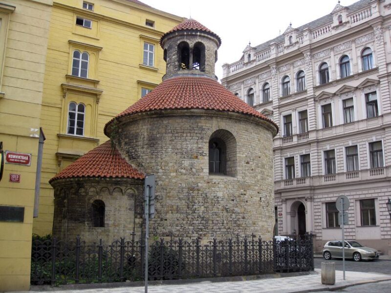 Prague: Old, New, and Jewish Towns Guided Walking Tour - A Closer Look at the Itinerary