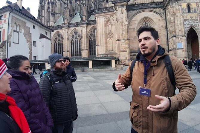 Prague: Old Town and Jewish Quarter Small-Group Tour - Wrapping Up with Rudolfinum and Views of Prague Castle