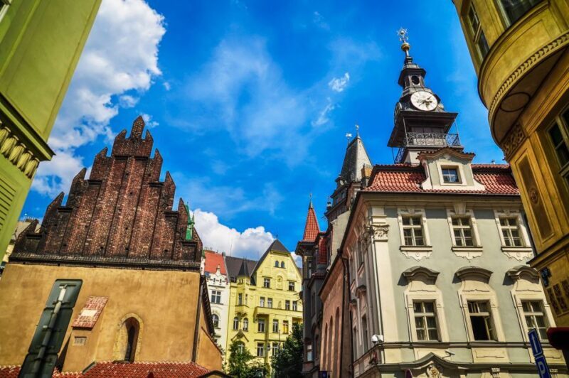 Prague: Old Town and Jewish Quarter Tour with Jewish Museum - Key Points