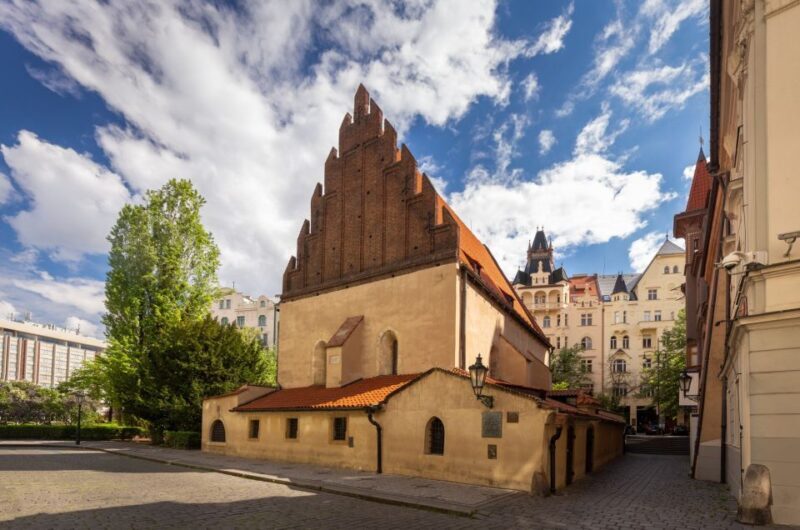 Prague: Old Town Highlights Private Guided Walking Tour - A Deep Dive into the Tour Experience